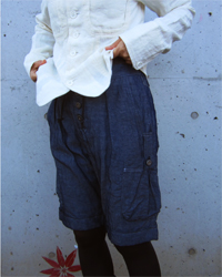 015　SILVER METAL BUTTONS' HALF PANTS