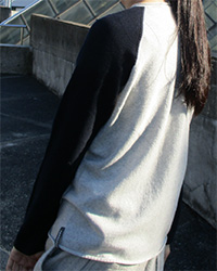 034　HOLE GARMENT TWO TONE SWEATER