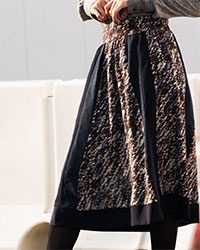 073　 BLIZZARD PATTERN TRAPEZOID SKIRT